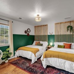 Lone Wolf Media - Vacation rental