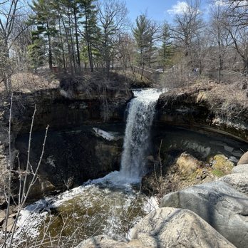 Minnehaha Park - Waterfall - Parks Near Me - Minneapolis, Minnesota Minnehaha Park - Waterfall - Parks Near Me - Minneapolis, Minnesota
