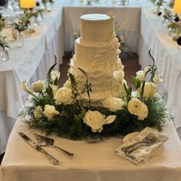 The cake!!