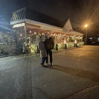 La Mondina - Nice Christmas decor - Italian Near Me - Brielle, New Jersey La Mondina - Nice Christmas decor - Italian Near Me - Brielle, New Jersey