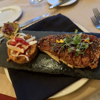 Goldmoor Dining & Spirits - Rare Seared Tuna - New American Near Me - Galena, Illinois