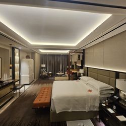 Solaire Resort & Casino