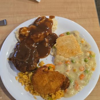 Golden Corral Buffet & Grill - Buffets Near Me - Puyallup, Washington