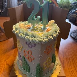 The Baker - It's beautiful. She did an absolutely amazing job we love the finished product. Will definitely come back for more business and recommend!!