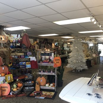Tom's Thumb by Cornelius Nursery - Inside decor - Nurseries & Gardening Near Me - Galveston, Texas Tom's Thumb by Cornelius Nursery - Inside decor - Nurseries & Gardening Near Me - Galveston, Texas