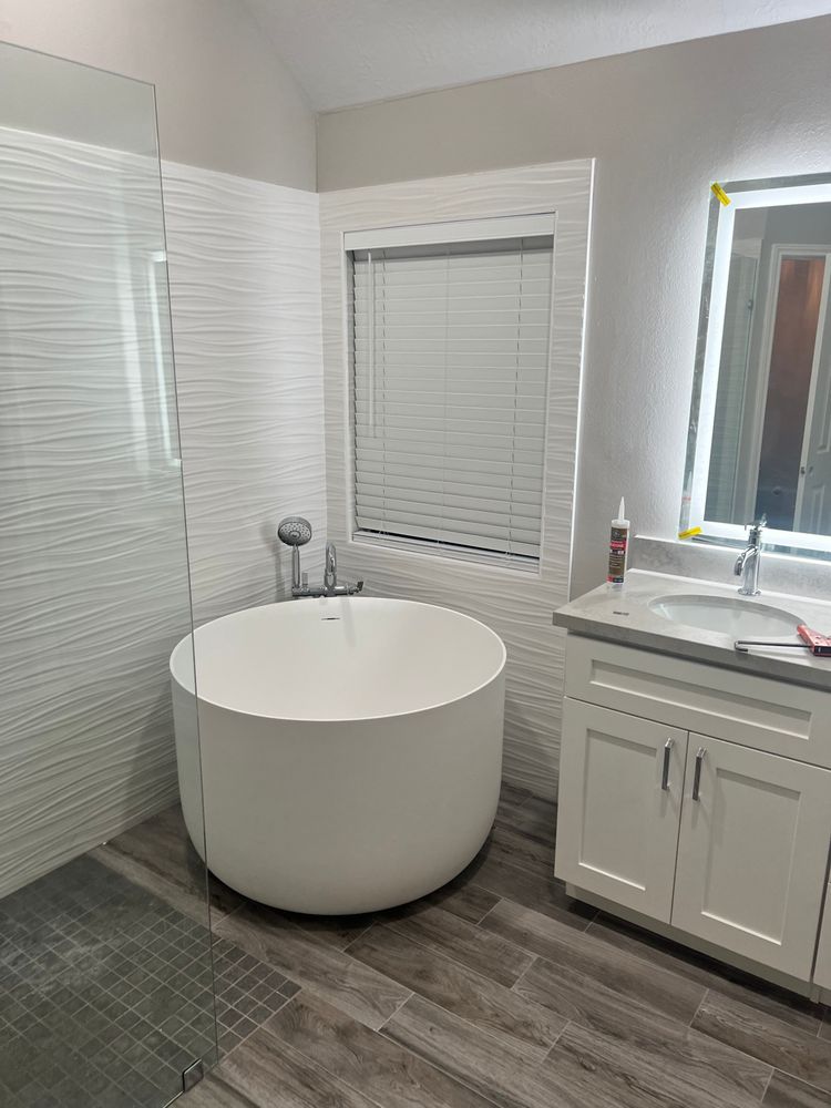 Slide of Maestros Home Services