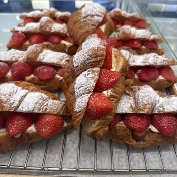 Paris Baguette - strawberry croissant - Coffee & Tea Near Me - San Jose, California Paris Baguette - strawberry croissant - Coffee & Tea Near Me - San Jose, California