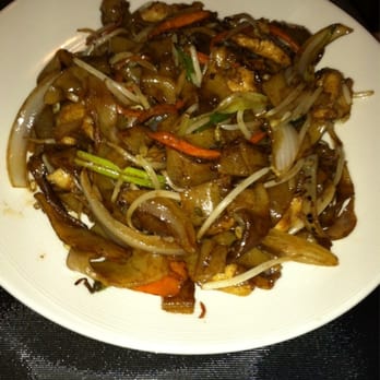 Bistro Chen - Chicken Chow Fun - Sushi Bars Near Me - Arlington Heights, Illinois Bistro Chen - Chicken Chow Fun - Sushi Bars Near Me - Arlington Heights, Illinois