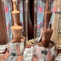 Aeschbach Chocolatier - Aeschbach Chocolatier, Root. A chance to sample liquid chocolate. The Milk Chocolate is my favorite.