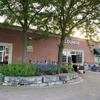 EATACO - Outdoor seating - Tacos Near Me - Northbrook, Illinois