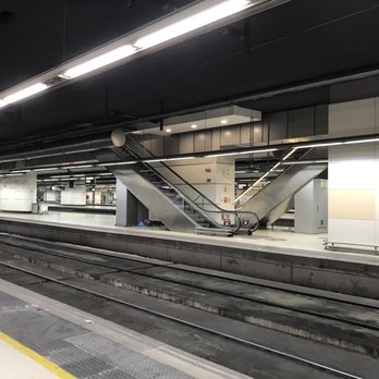 Barcelona Sants Estació - Platform - Train Stations Near Me - Barcelona, B