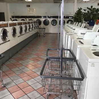 Laundry World - Laundry Services Near Me - Carbondale, Illinois