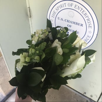 UrbanStems - This is the photo that was sent to me upon delivery. Gorgeous arrangement - Florists Near Me
