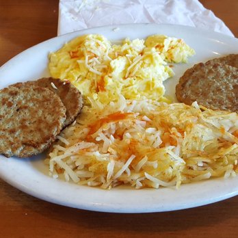Coco's - Looks good but cold - American Near Me - Mission Hills, California