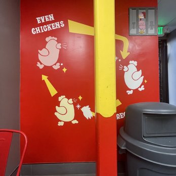Cluckin Bun - Dining area - Chicken Shop Near Me - Cathedral City, California