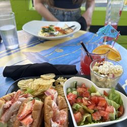 Bistro Le Moque-Tortue - Lobster Roll and Great News Pasta