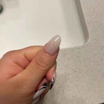 Biltmore Nail Bar - Lint stuck in by nail - Nail Salons Near Me - Phoenix, Arizona