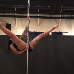 Climbs & Inverts w Jenny. Don't get intimidated when you see higher level students! You will reach your goal w the help of the instructors!