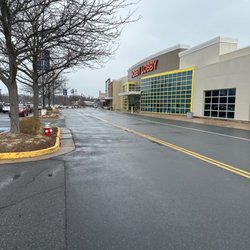 Fair Lakes Shopping Center