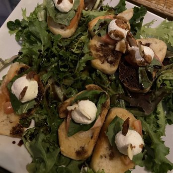 Derailed Pour House - Goat cheese bruschetta - Music Venues Near Me - Durango, Colorado Derailed Pour House - Goat cheese bruschetta - Music Venues Near Me - Durango, Colorado