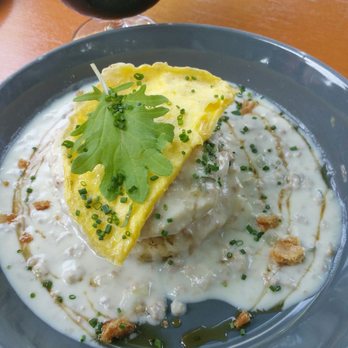Gralehaus - Biscuit, duck sausage gravy, scrambled egg, drizzle of maple syrup, little sprinkle of duck cracklings.  Best biscuits and gravy I have had. - Beer Bar Near Me - Louisville, Kentucky