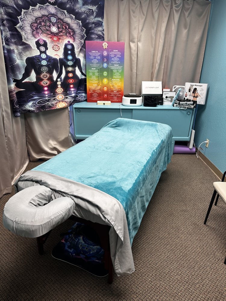 Arrow Massage Therapy Logo
