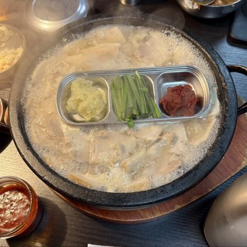 Dawa Kitchen - Garlic pork belly - Korean Near Me - Garden grove, California Dawa Kitchen - Garlic pork belly - Korean Near Me - Garden grove, California