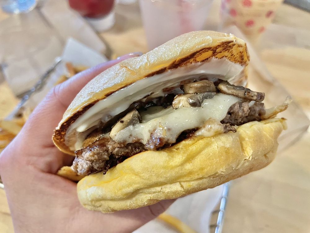 SMASHBURGER Updated September 2024 13 Photos & 26 Reviews 2736