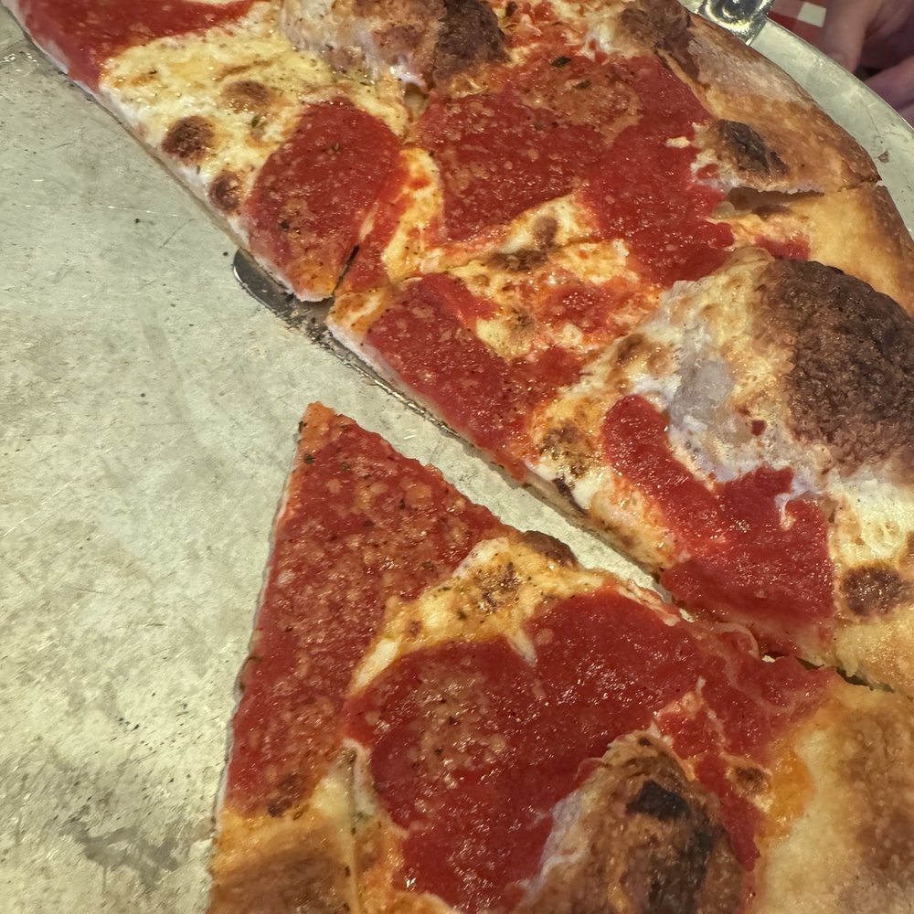 Grimaldi's Pizzeria - Regular cheese pizza - Pizza Near Me - Sparks, Nevada Grimaldi's Pizzeria - Regular cheese pizza - Pizza Near Me - Sparks, Nevada