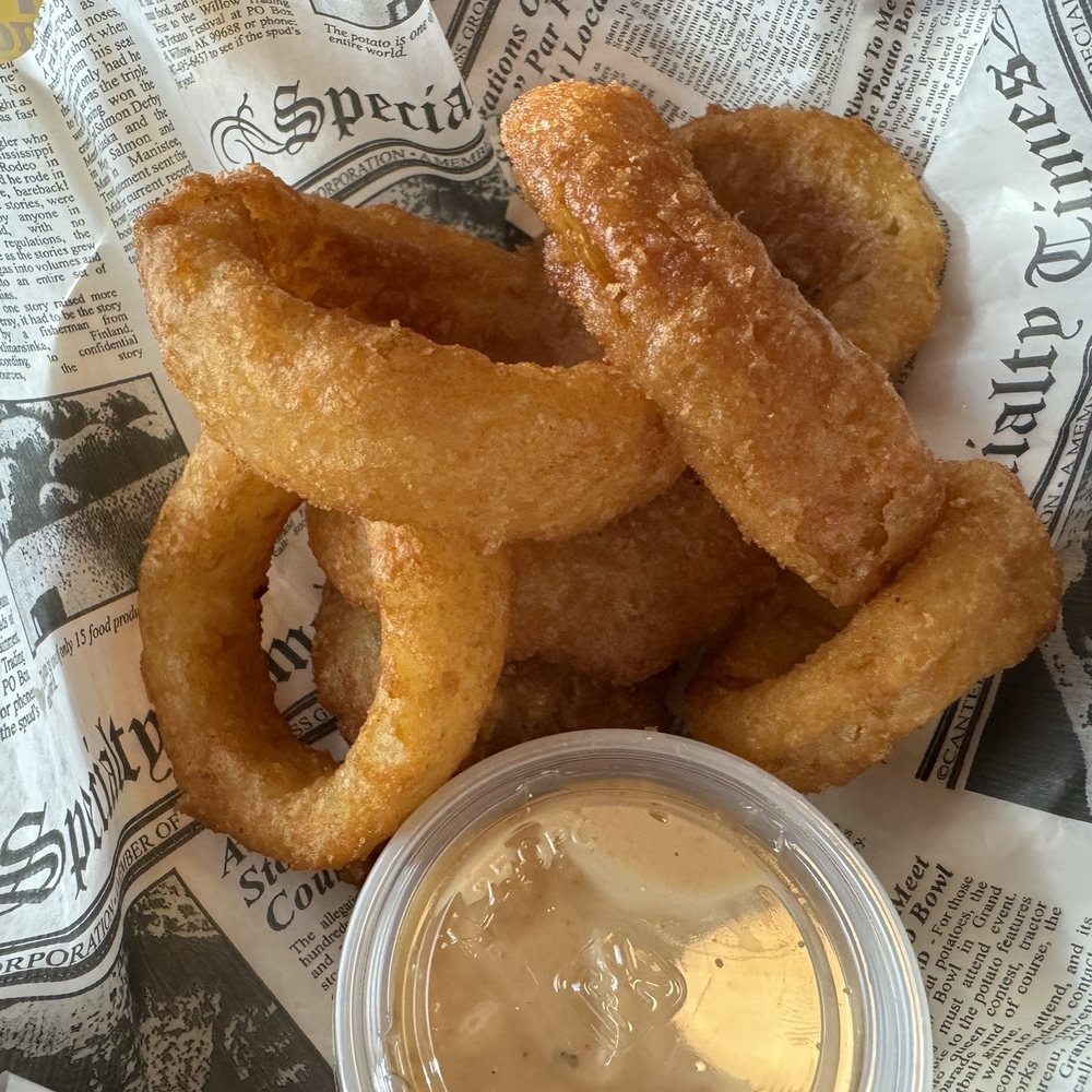JP Dwyers Pub - Black and tan onion rings - New American Near Me - North Tonawanda, New York JP Dwyers Pub - Black and tan onion rings - New American Near Me - North Tonawanda, New York