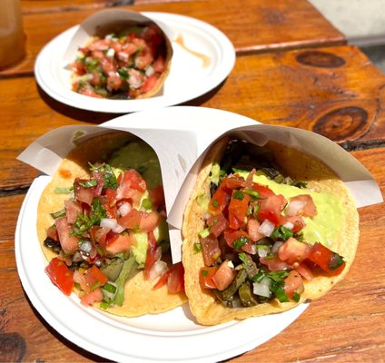 LOS TACOS No.1 by null