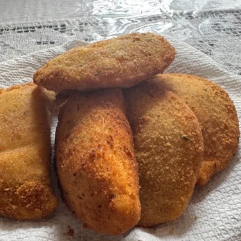 Guarani food - Yucca beef empanada - Empanadas Near Me Guarani food - Yucca beef empanada - Empanadas Near Me