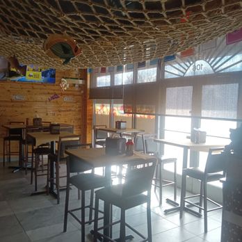 Pier 88 Boiling Seafood & Bar - Seafood Near Me - Chesapeake, Virginia