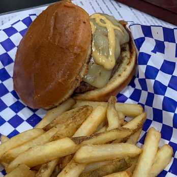 Mr Brews Taphouse - Mesa - Rajun Cajun - New American Near Me - Mesa, Arizona