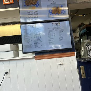 Berwyn Chicken - menu - Chicken Wings Near Me - Berwyn, Illinois