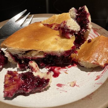 Shakers - Shrinkflation alert - boysenberry pie is now flatter. A lot of crust and much less filling. - Diners Near Me - South Pasadena, California