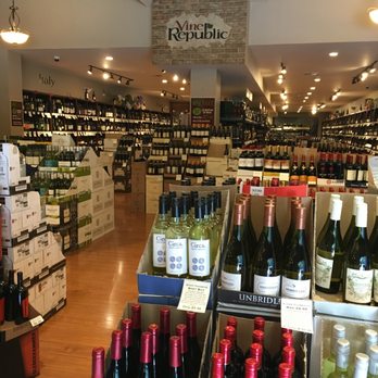 Vine Republic - rows of bottles of wine in a store - Beer, Wine & Spirits Near Me - Mountainside, New Jersey