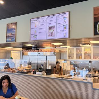 Cruffin & Tea - Desserts Near Me - Jacksonville, Florida
