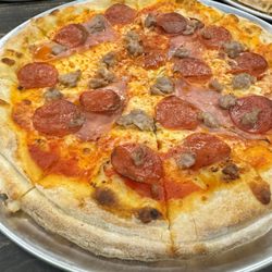 Bpm - Carnivore pizza