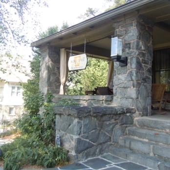 Stonehurst Place - Bed & Breakfast Near Me - Atlanta, Georgia Stonehurst Place - Bed & Breakfast Near Me - Atlanta, Georgia