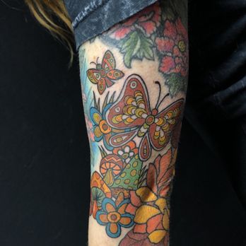 Gold Rush Studio - 70s plate art - Tattoo Near Me Gold Rush Studio - 70s plate art - Tattoo Near Me