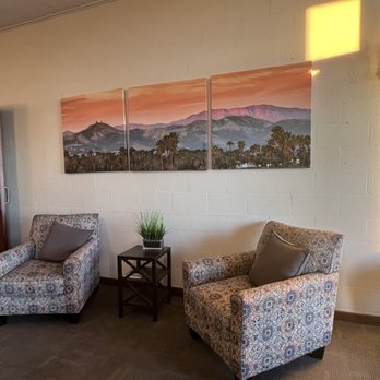 Poinsettia Pavilion - Waiting area with some local art - Venues & Event Spaces Near Me - Ventura, California Poinsettia Pavilion - Waiting area with some local art - Venues & Event Spaces Near Me - Ventura, California