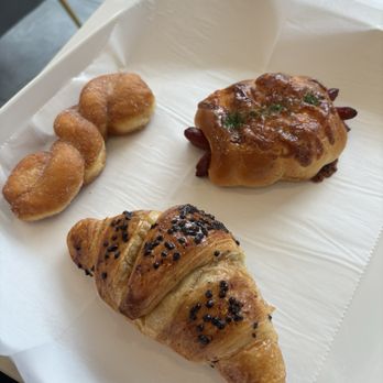 Tous Les Jours - Bakeries Near Me - Pittsburgh, Pennsylvania