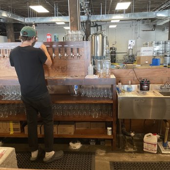 Strong Rope Brewery - Visible brewing area - Breweries Near Me - Brooklyn, New York Strong Rope Brewery - Visible brewing area - Breweries Near Me - Brooklyn, New York