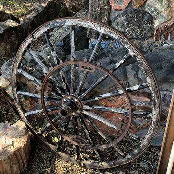 Crystal Forest Museum & Gifts - Wagon wheel - Museums Near Me - Holbrook, Arizona Crystal Forest Museum & Gifts - Wagon wheel - Museums Near Me - Holbrook, Arizona