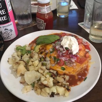 Riley’s on 2nd - huevos ranchero - New American Near Me - Long Beach, California Riley’s on 2nd - huevos ranchero - New American Near Me - Long Beach, California