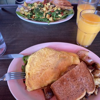 Millie's Cafe - Breakfast & Brunch Near Me - Los Angeles, California Millie's Cafe - Breakfast & Brunch Near Me - Los Angeles, California