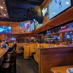 Texas Roadhouse - Bar seating