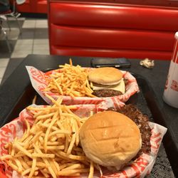 Freddy's Frozen Custard & Steakburgers