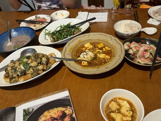 Fujin Tree Taiwanese Cuisine & Champagne (Songshan) by null
